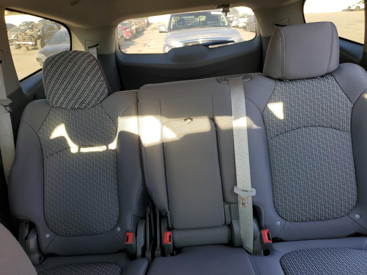 2010 Chevrolet Traverse - Image 10