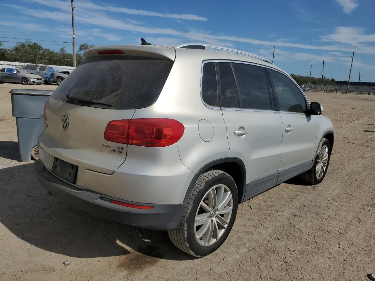 2015 Volkswagen Tiguan - Image 3