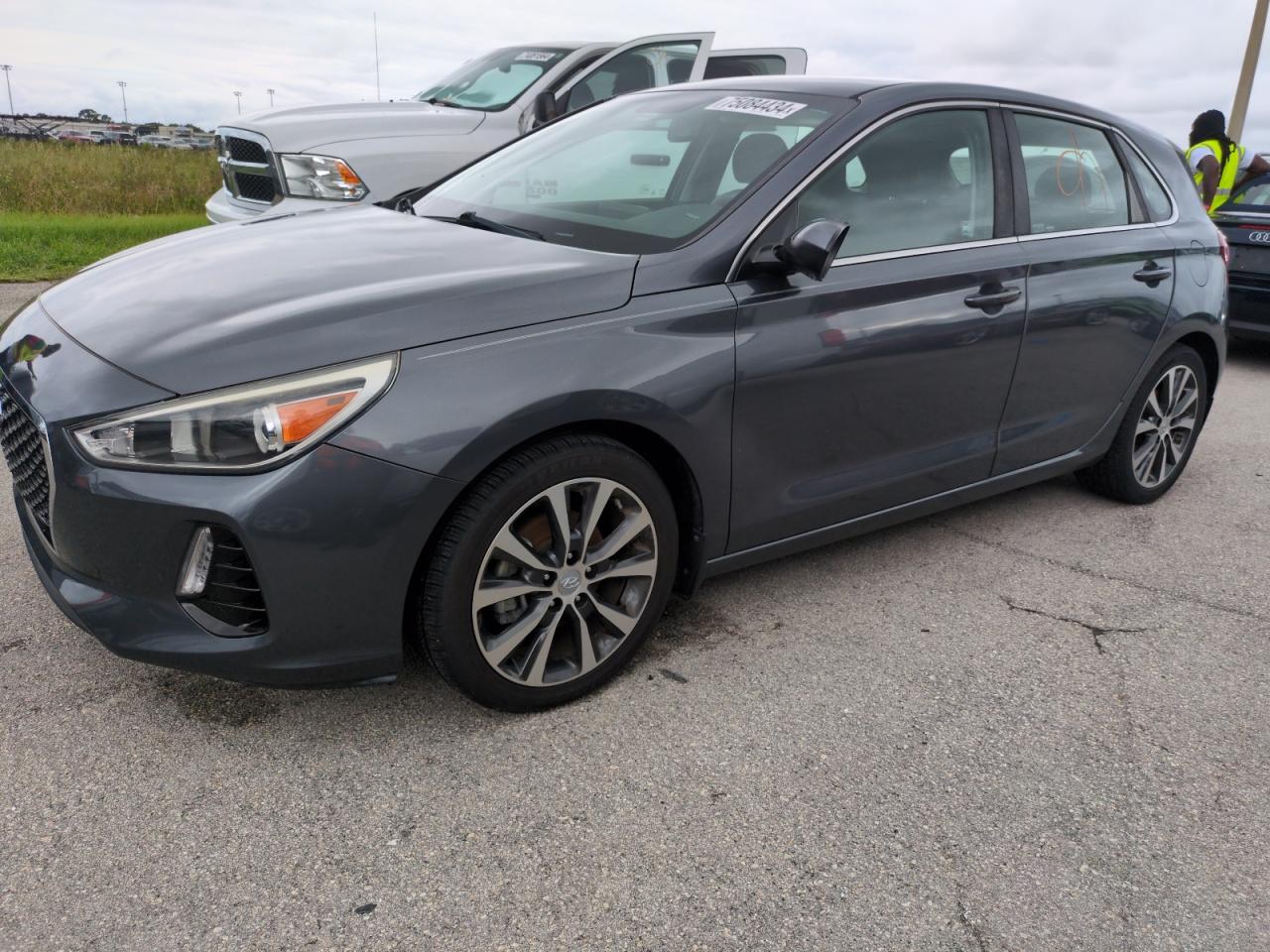 KMHH35LE2KU109193 2019 HYUNDAI ELANTRA - Image 1