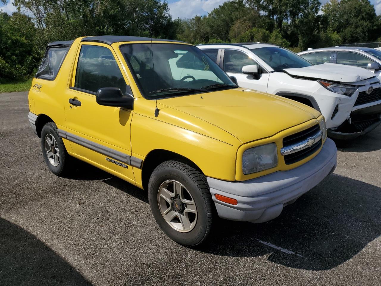2002 Chevrolet Tracker - Image 4