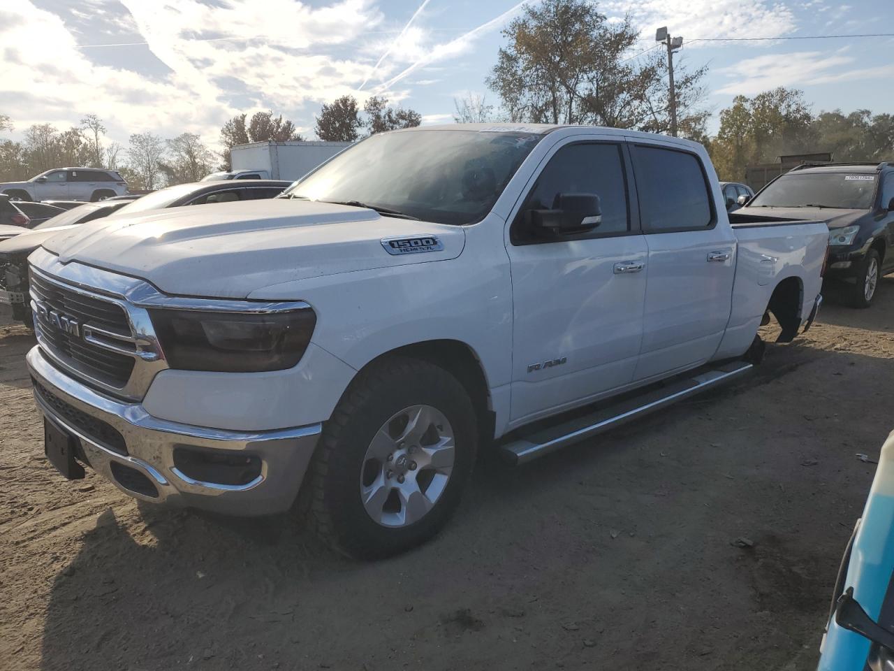 VIN 1C6SRFMTXKN650490 2019 RAM 1500 no.1