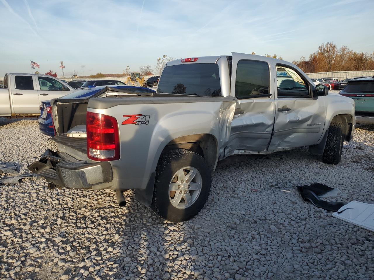 2011 GMC Sierra - Image 3