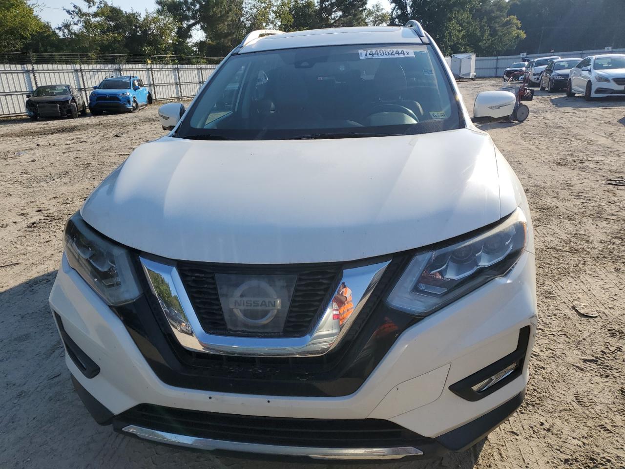 2017 Nissan Rogue - Image 5