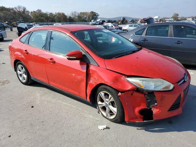 Sedans FORD FOCUS 2013 Red