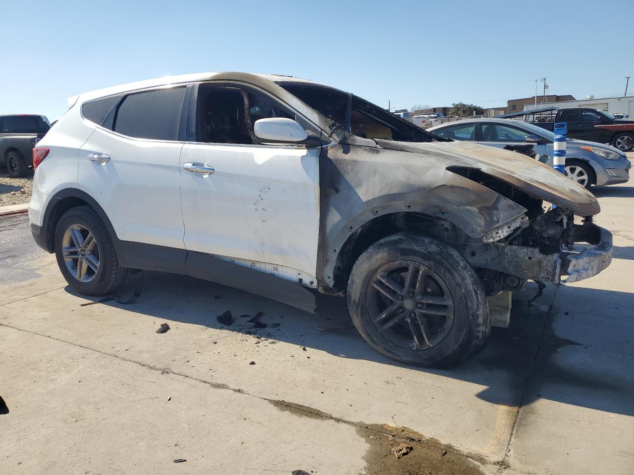 2017 Hyundai Santa Fe - Image 4