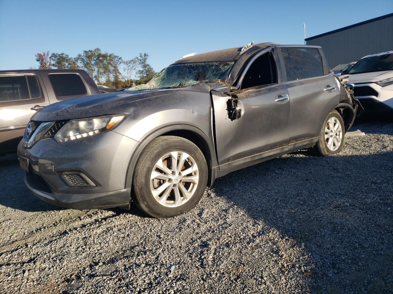 2015 Nissan Rogue - Image 1