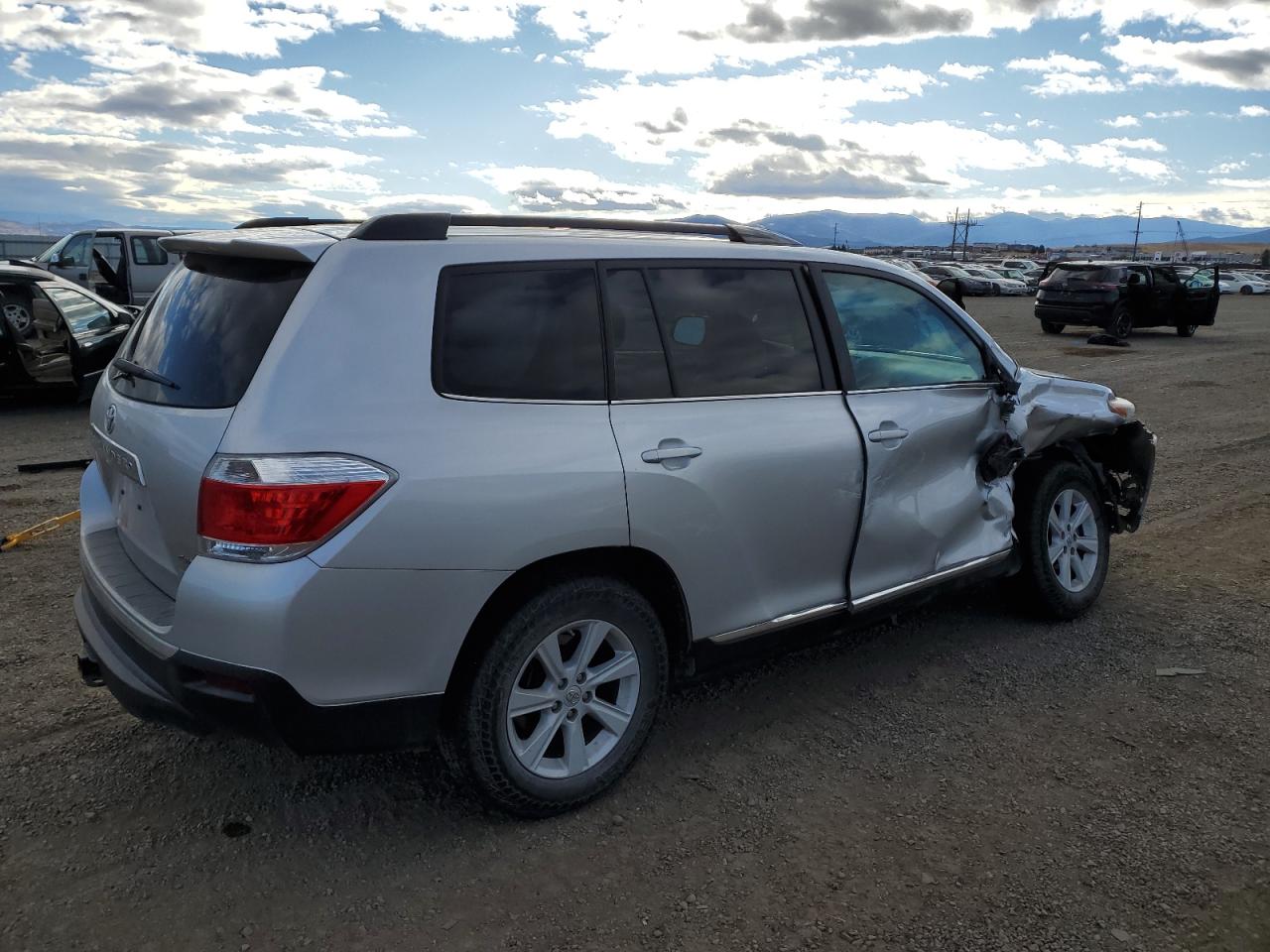 2013 Toyota Highlander Base VIN: 5TDBK3EH0DS257049 Lot: 77175754