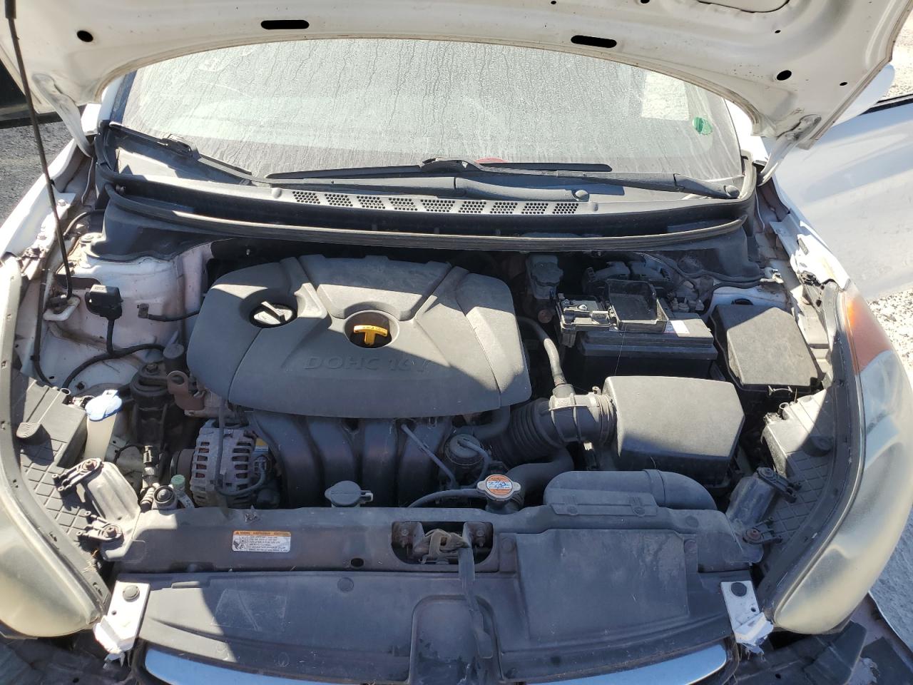 2011 Hyundai Elantra - Image 11