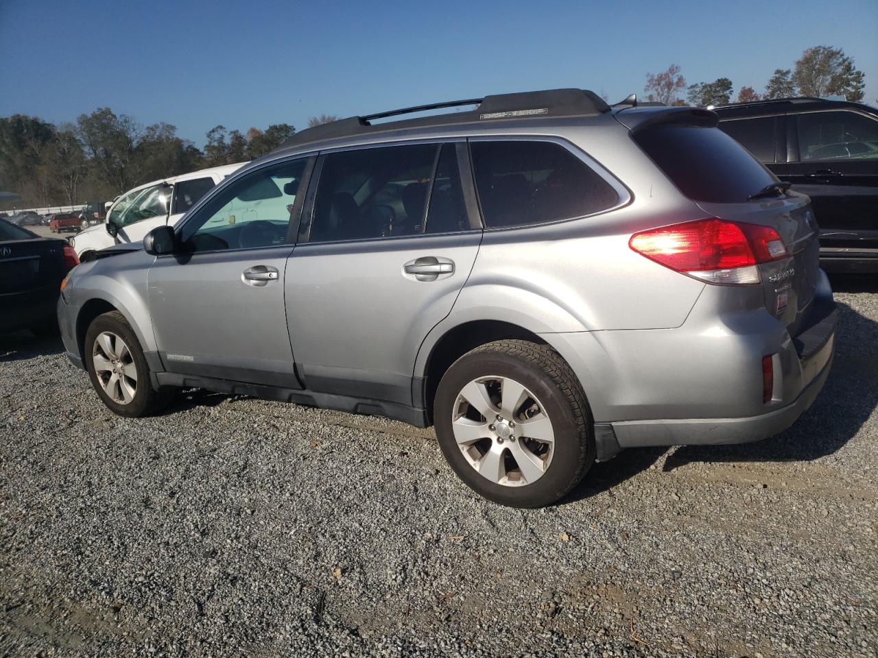 2011 Subaru Outback - Image 2