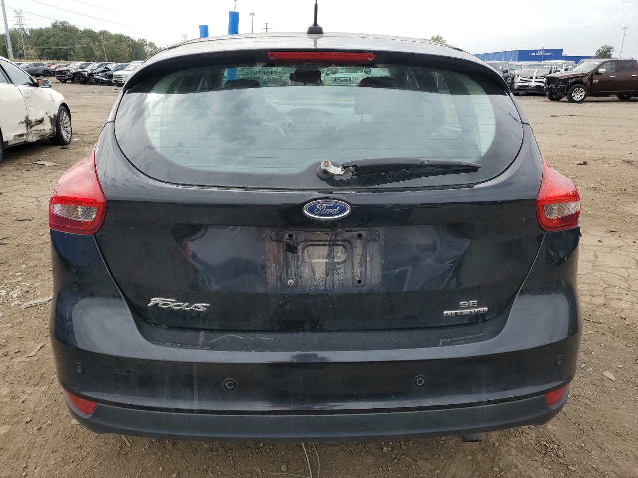 2016 Ford Focus Se VIN: 1FADP3K29GL388518 Lot: 74567934