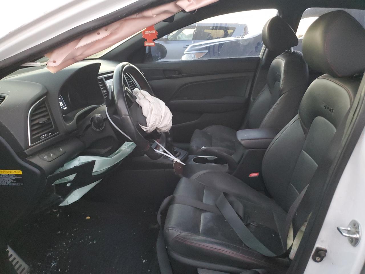 2018 Hyundai Elantra - Image 7