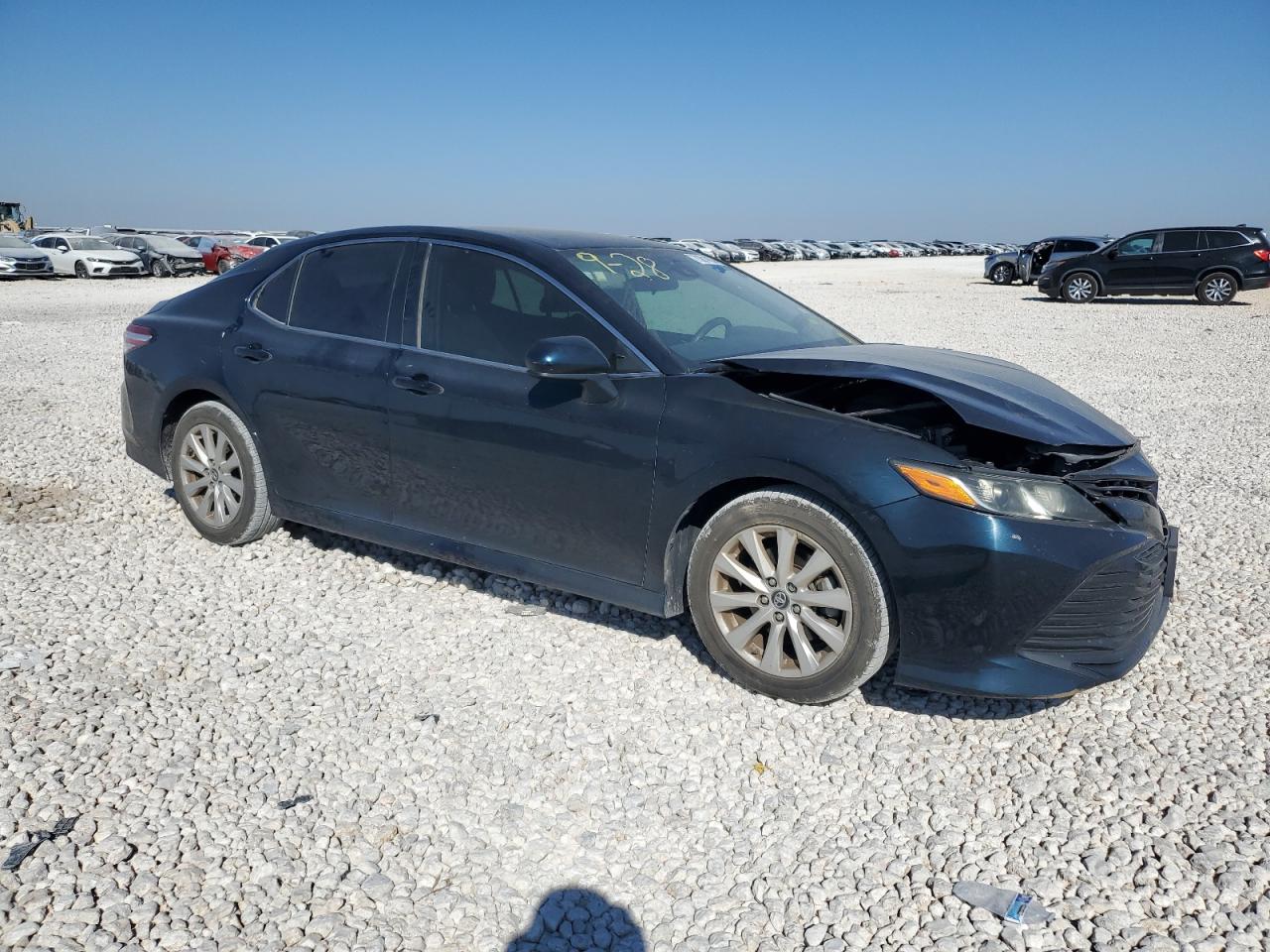 VIN 4T1B11HK9KU801440 2019 TOYOTA CAMRY no.4