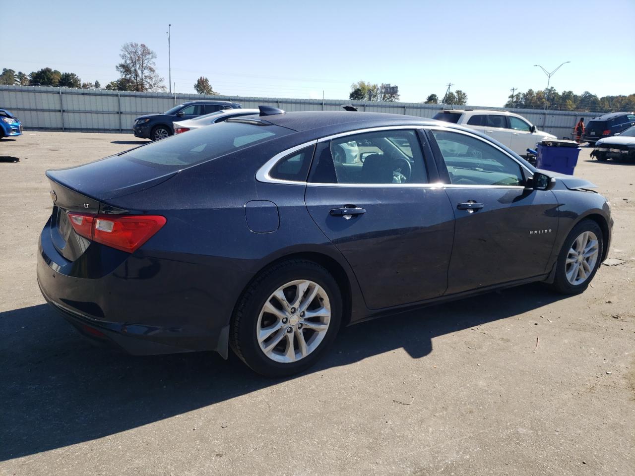 2016 Chevrolet Malibu - Image 3