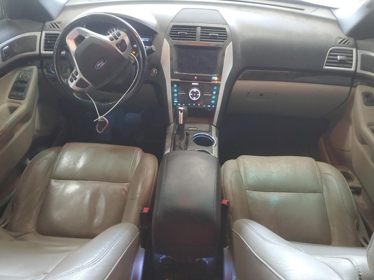2011 Ford Explorer - Image 8