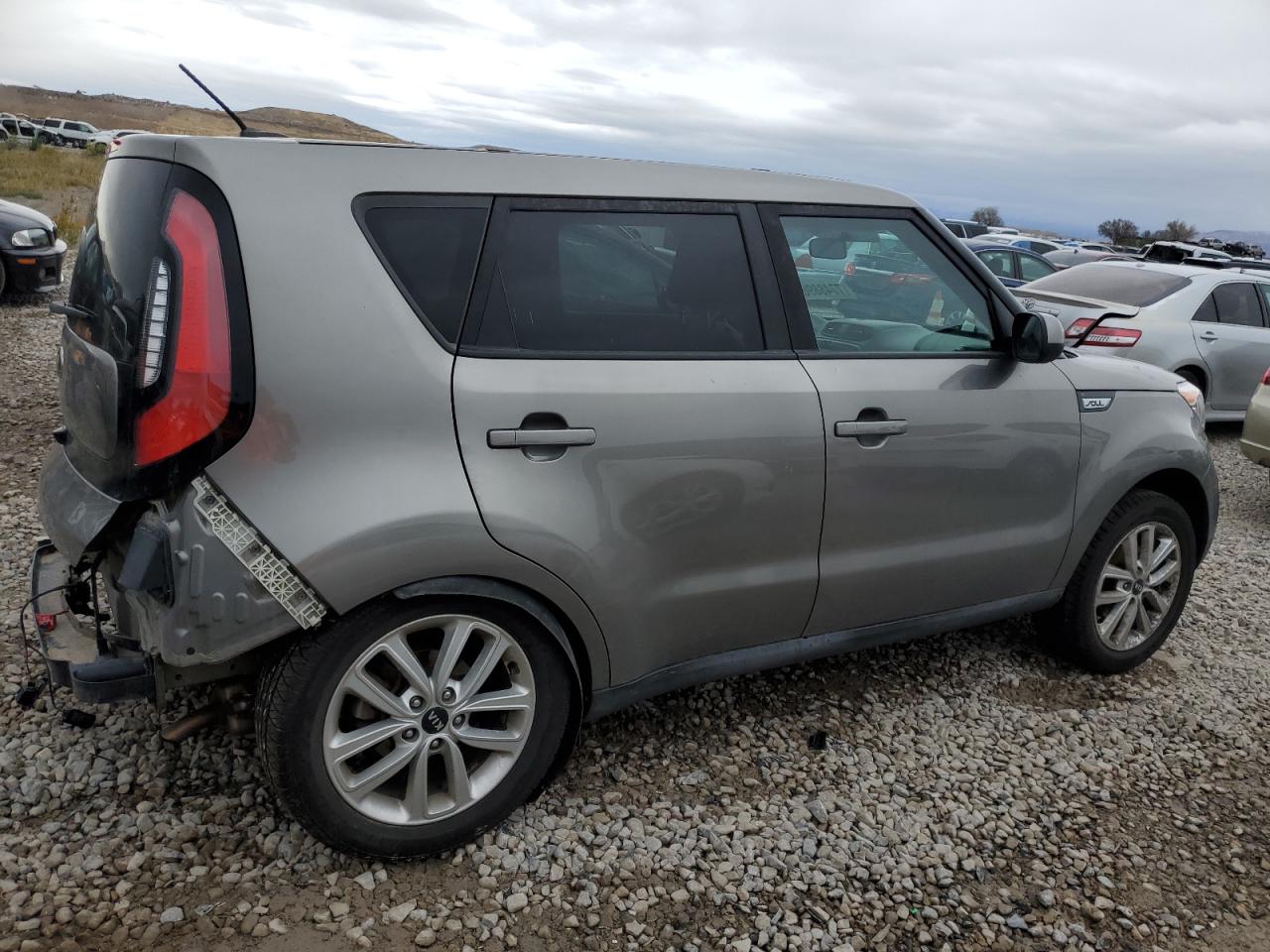 VIN KNDJP3A50K7007035 2019 KIA SOUL no.3