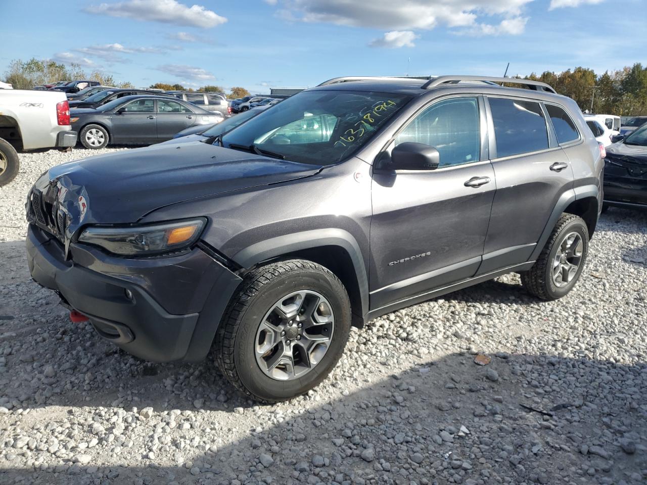 VIN 1C4PJMBXXKD217368 2019 JEEP CHEROKEE no.1