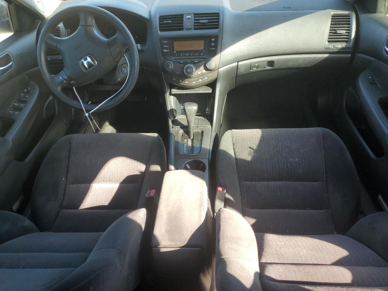 2004 Honda Accord - Image 8