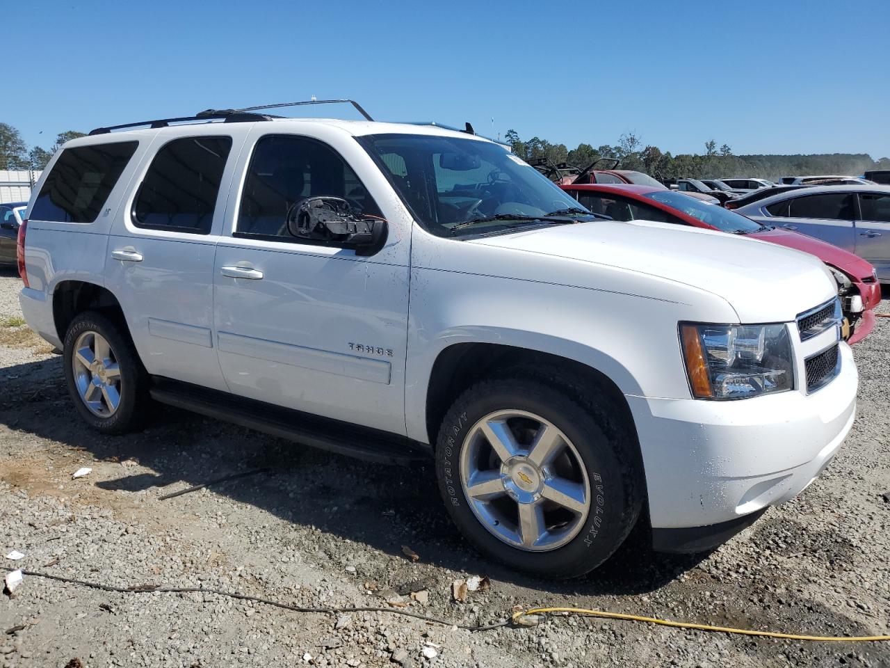 VIN 1GNSCBE05DR373581 2013 CHEVROLET TAHOE no.4