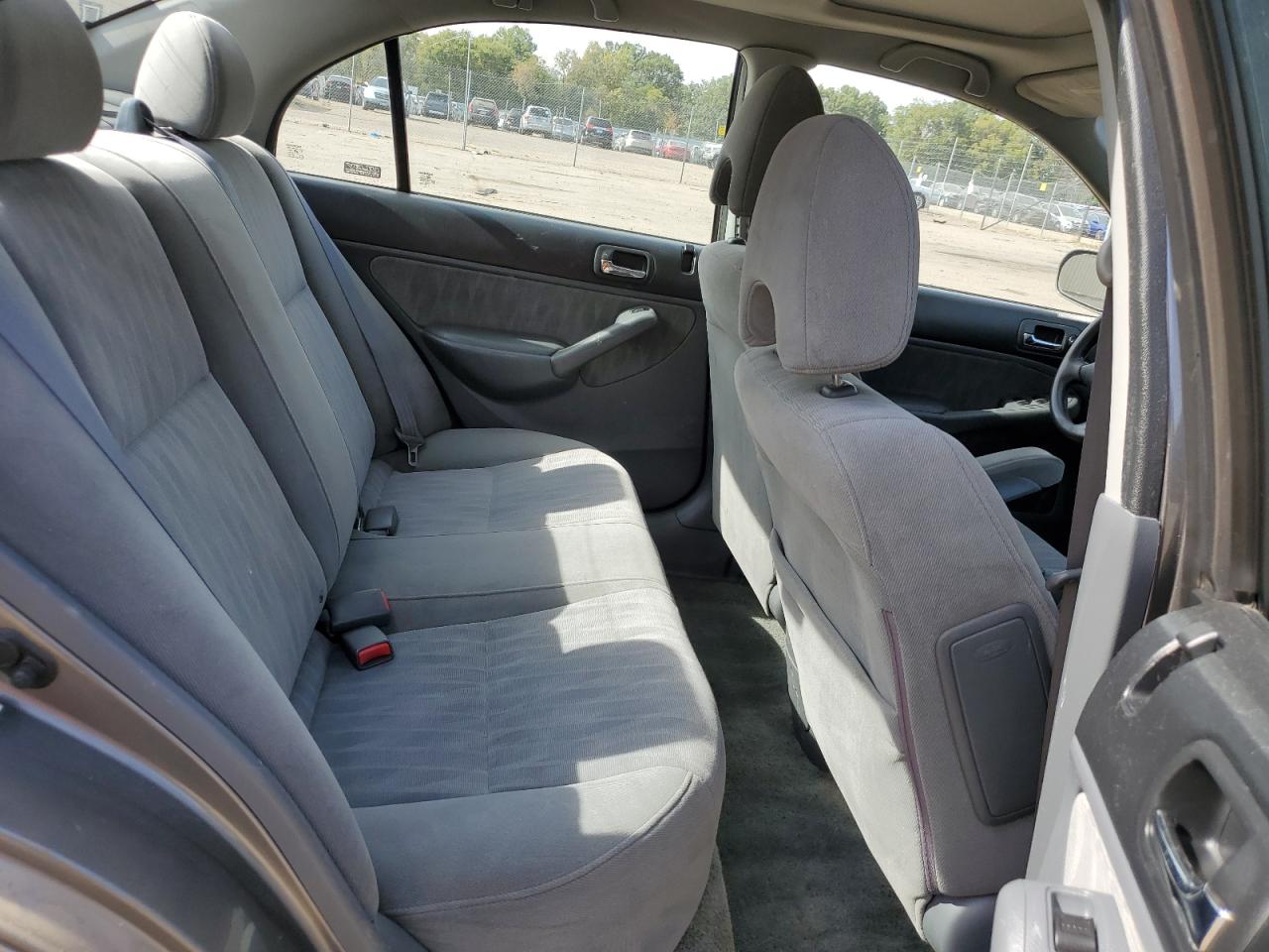 2005 Honda Civic - Image 10