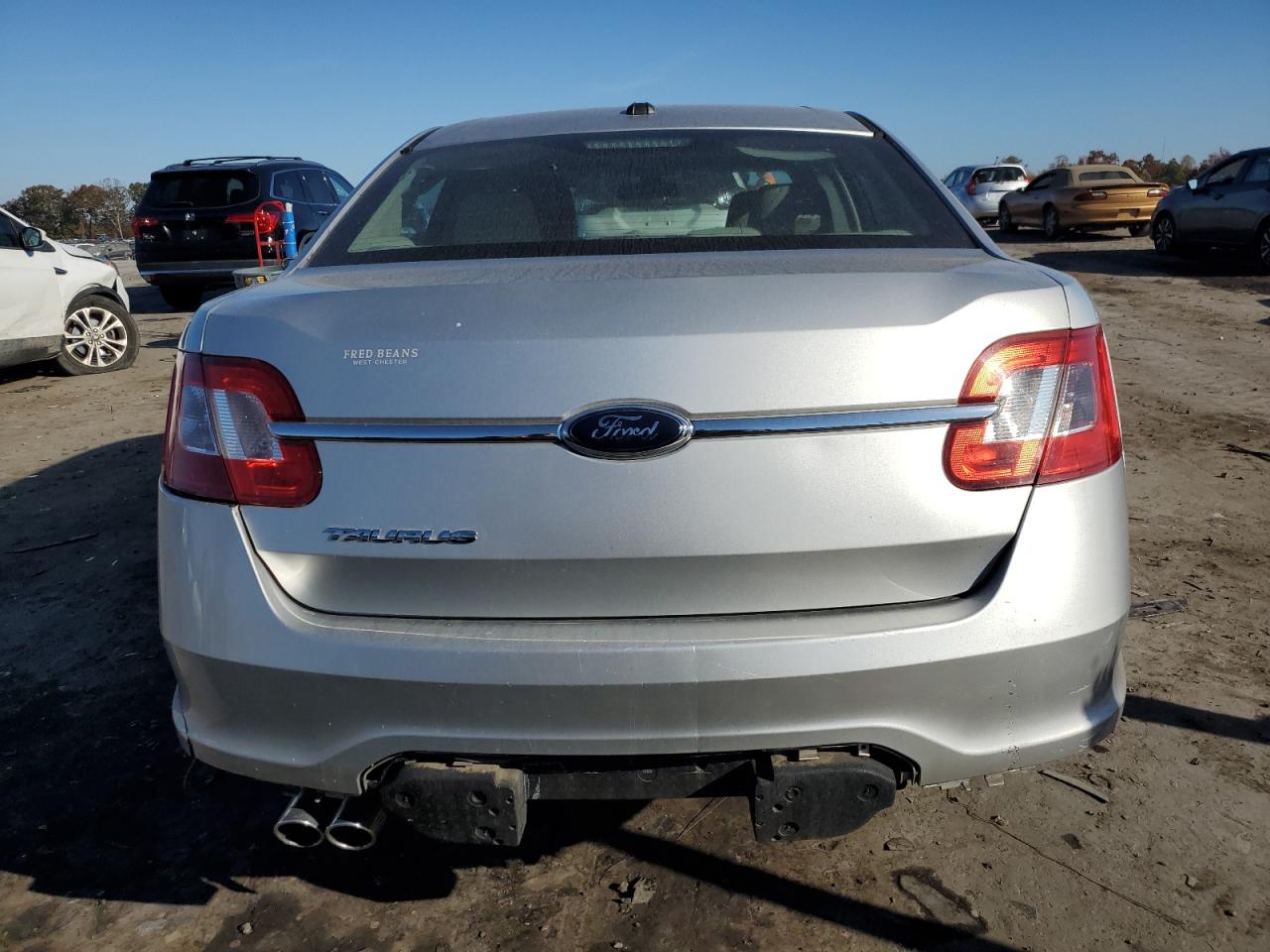 2010 Ford Taurus - Image 6