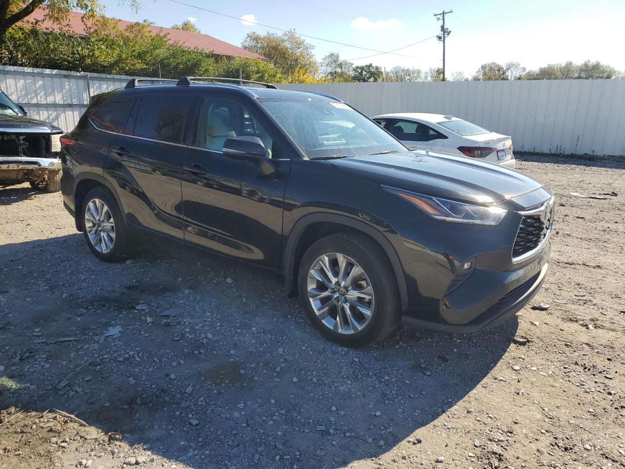 2020 Toyota Highlander - Image 4
