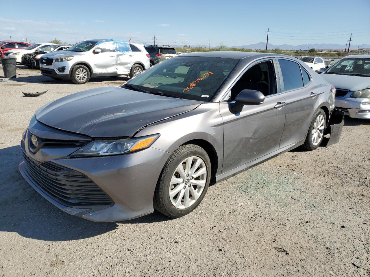 VIN 4T1B11HK7JU509901 2018 TOYOTA CAMRY no.1