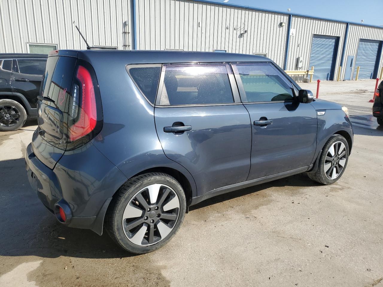 VIN KNDJX3A51E7030831 2014 KIA SOUL no.3