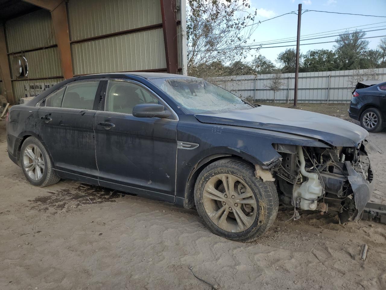 2018 Ford Taurus - Image 4