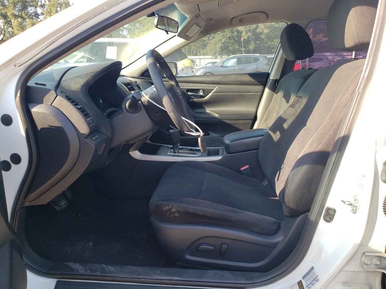 2015 Nissan Altima - Image 7