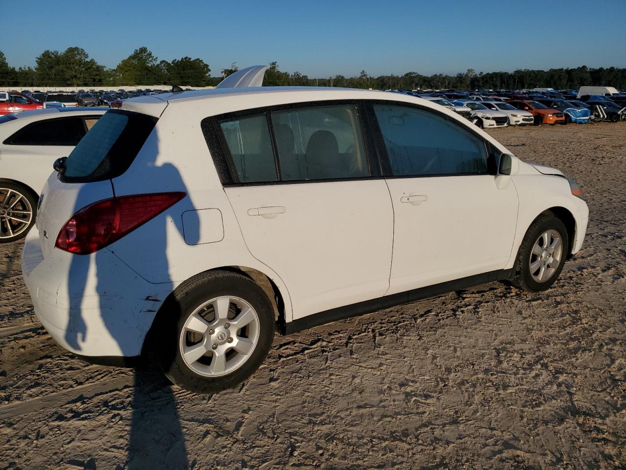 2009 Nissan Versa - Image 3
