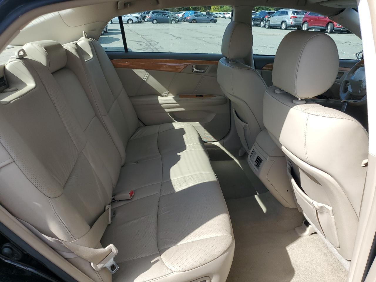 2007 Toyota Avalon - Image 11