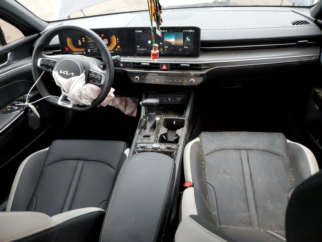 2025 Kia K5 - Image 8