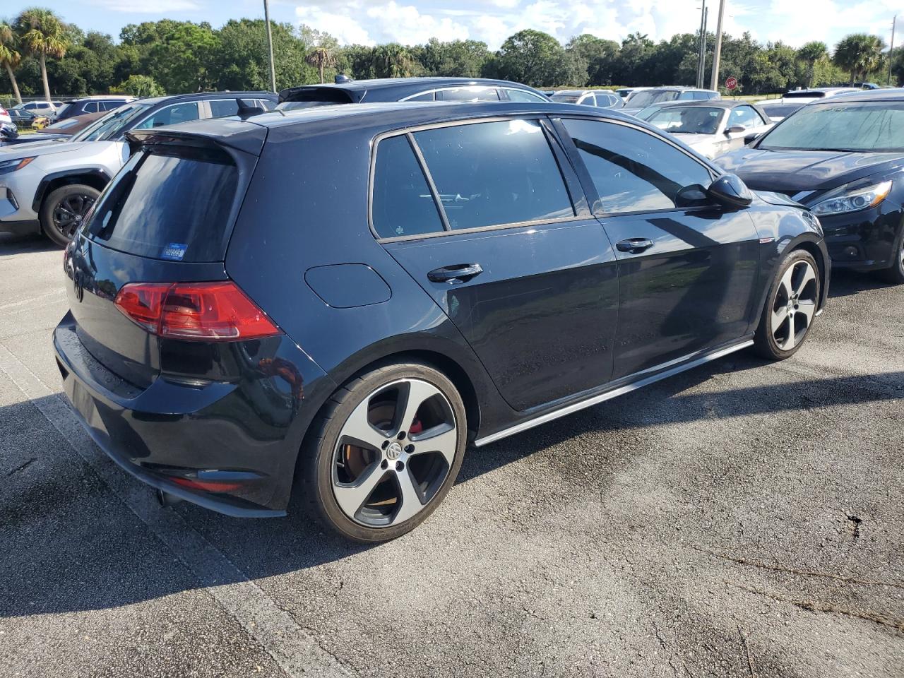 2015 Volkswagen GTI - Image 3