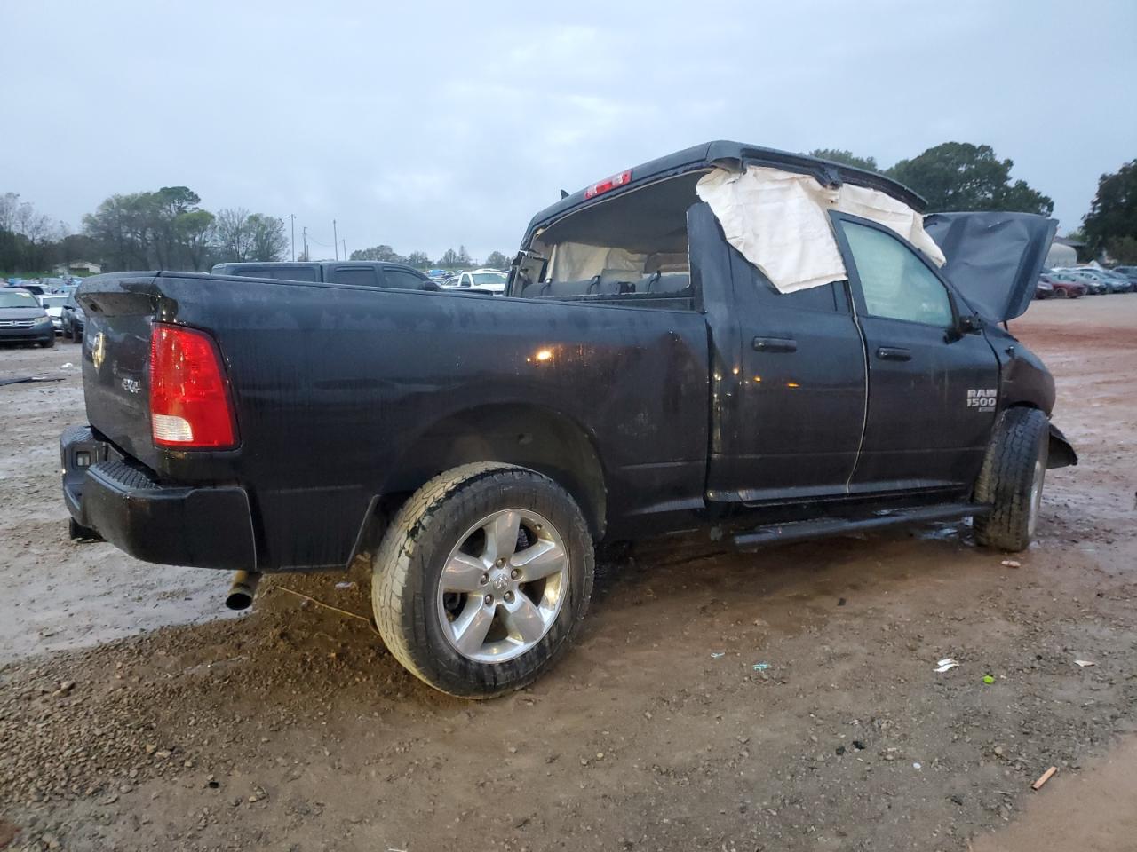 2019 RAM 1500 - Image 3