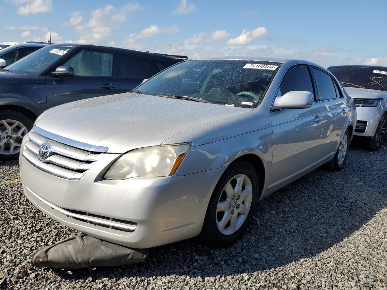 2006 Toyota Avalon - Image 1