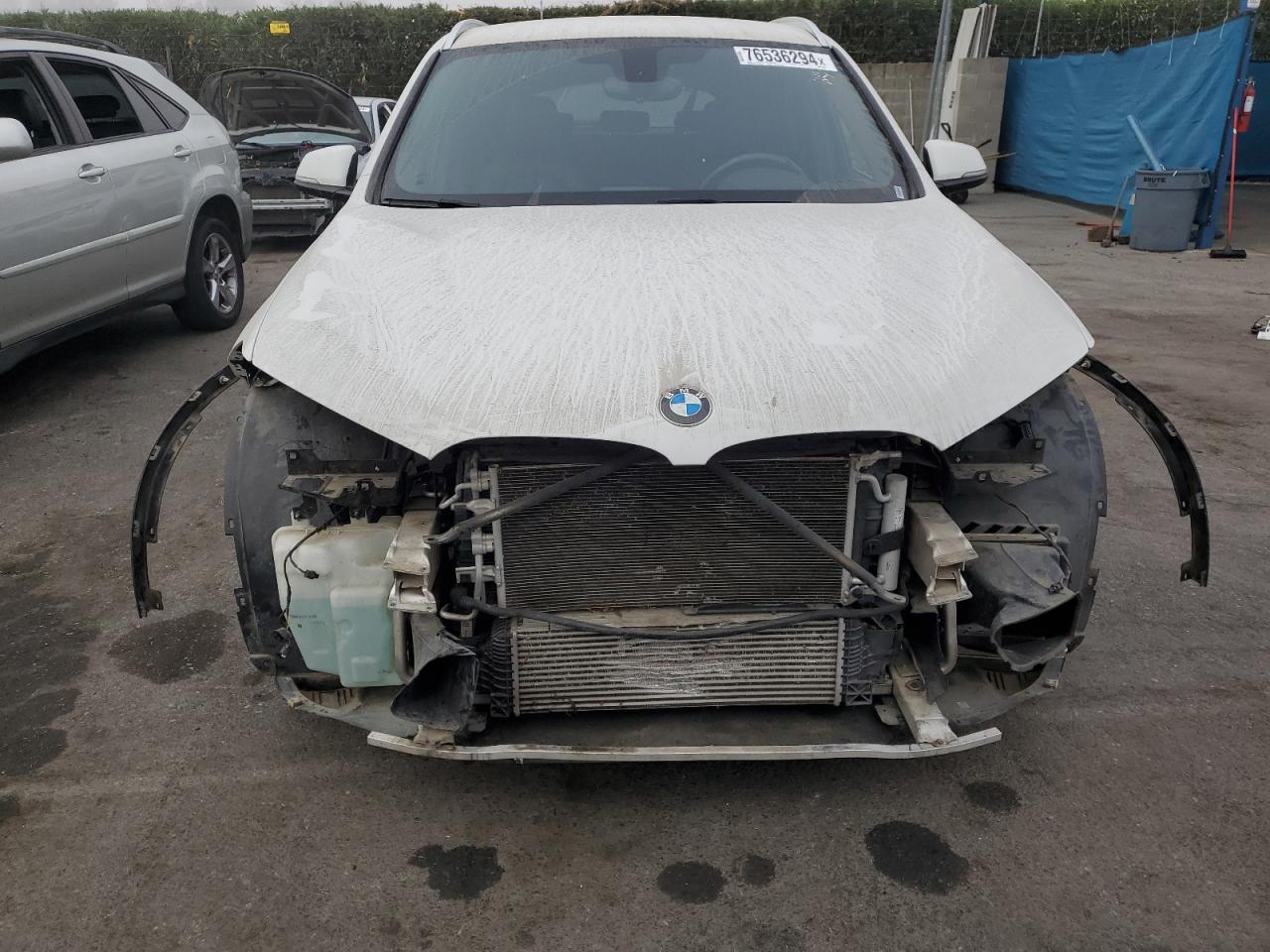 VIN WBXHT3C37J5L25642 2018 BMW X1 no.5