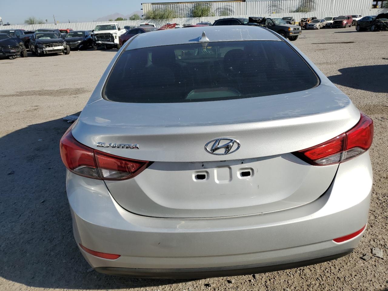 5NPDH4AE8FH604967 2015 Hyundai Elantra Se