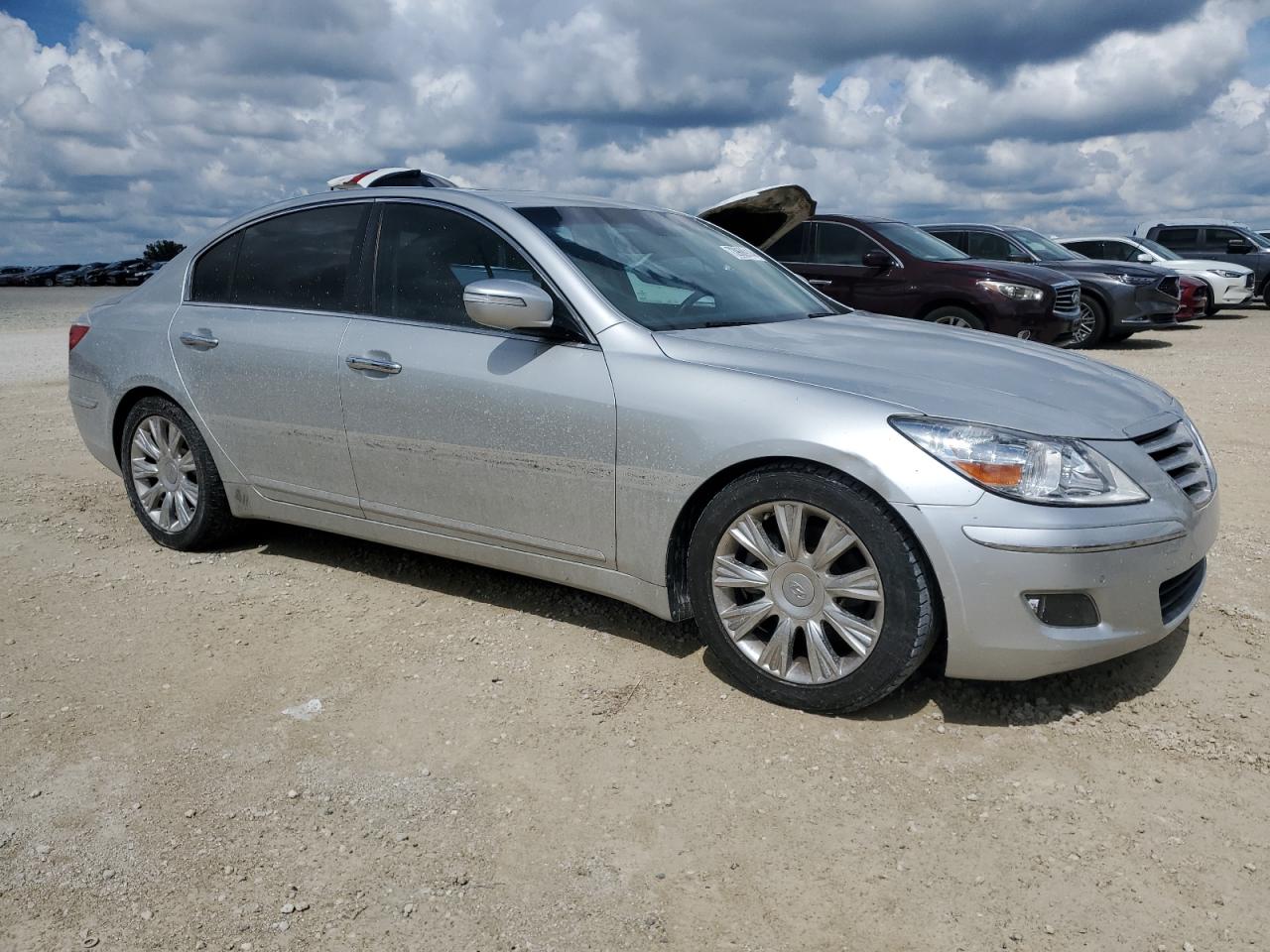 2009 Hyundai Genesis - Image 4