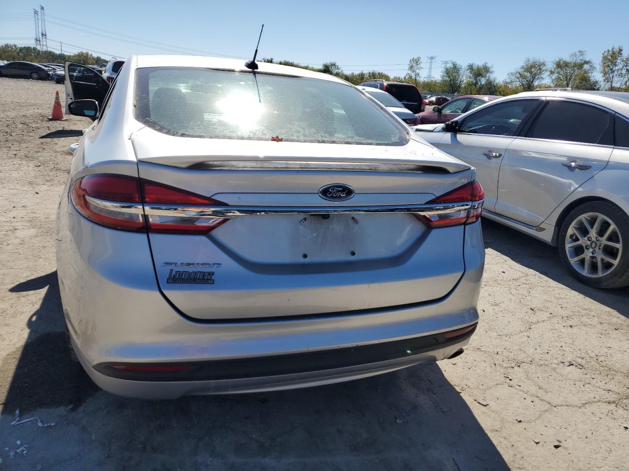 2017 Ford Fusion S VIN: 3FA6P0G70HR221365 Lot: 73993084