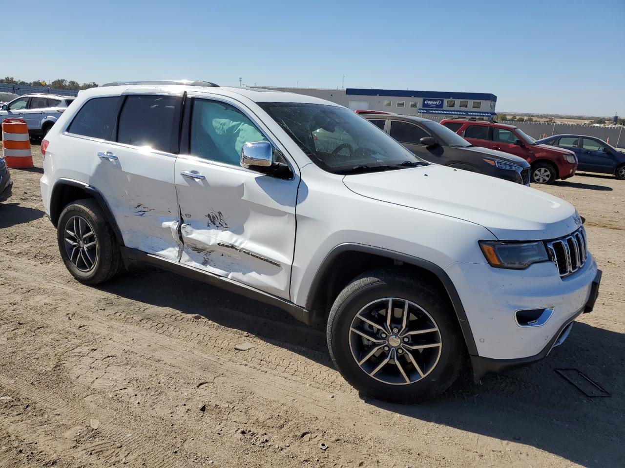 2017 Jeep Grand Cherokee - Image 4