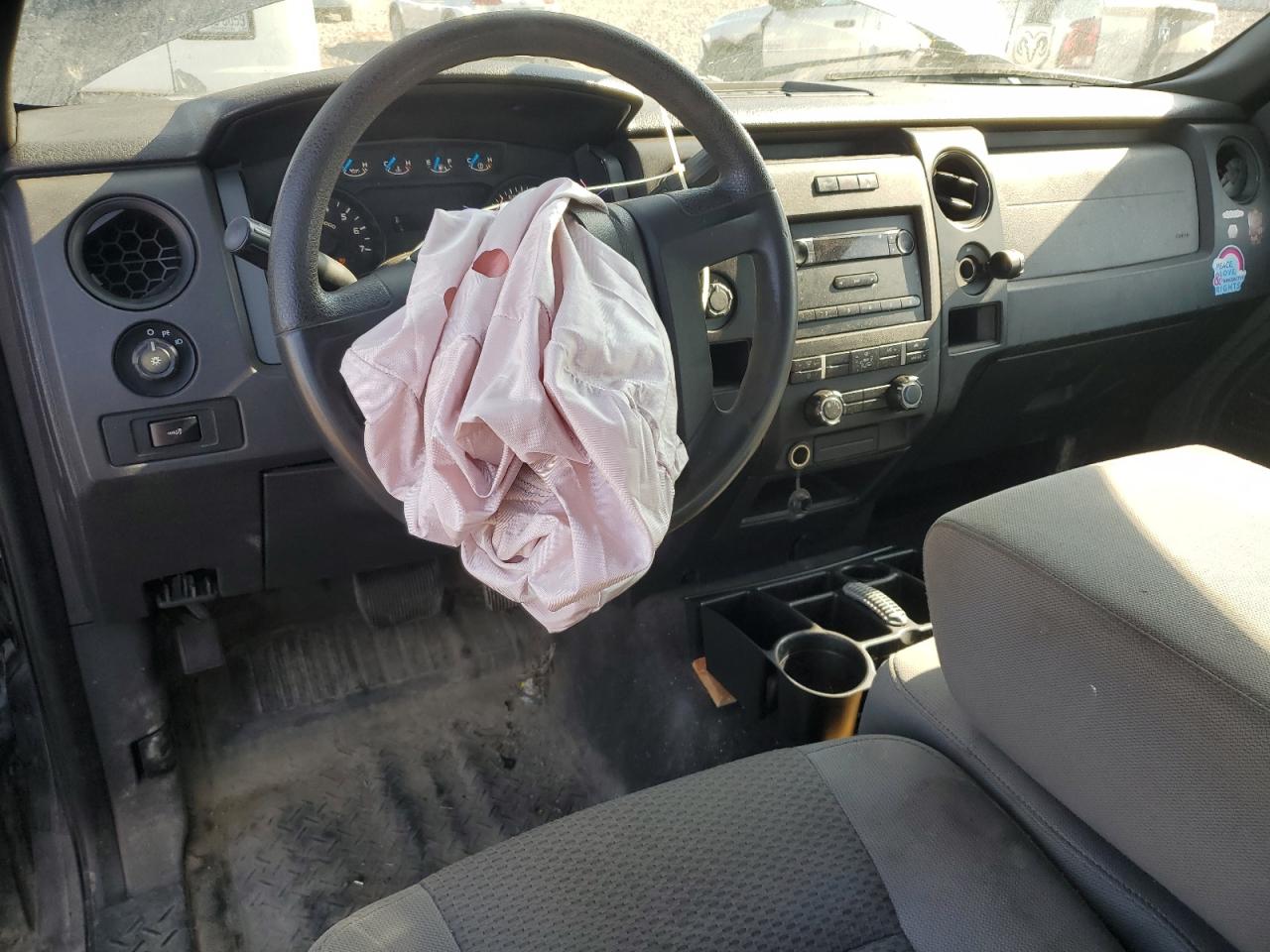 2014 Ford F-150 - Image 8