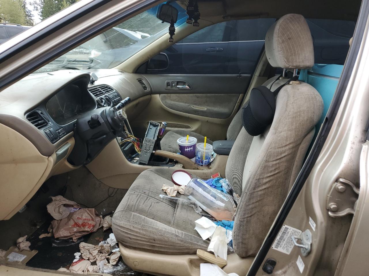 1994 Honda Accord Lx VIN: 1HGCE1728RA010361 Lot: 73393524