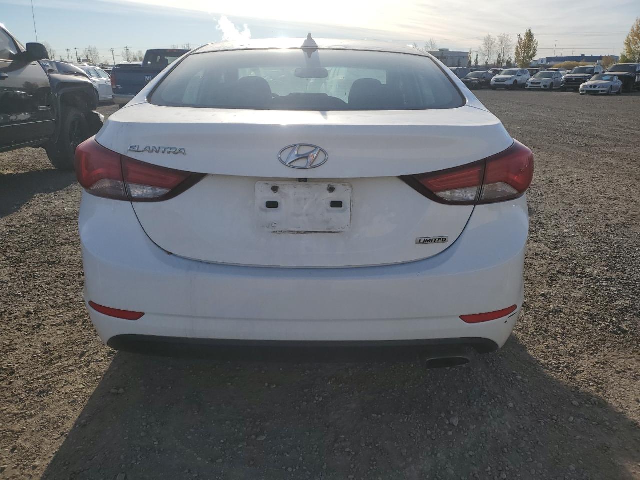 KMHDH4AH5GU639365 2016 Hyundai Elantra Se