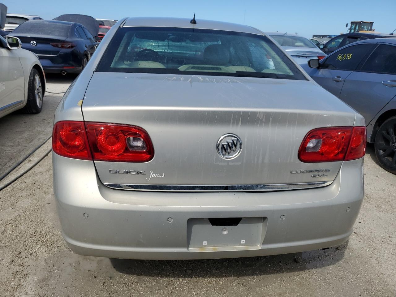 2008 Buick Lucerne Cxl VIN: 1G4HD57228U201989 Lot: 74919884