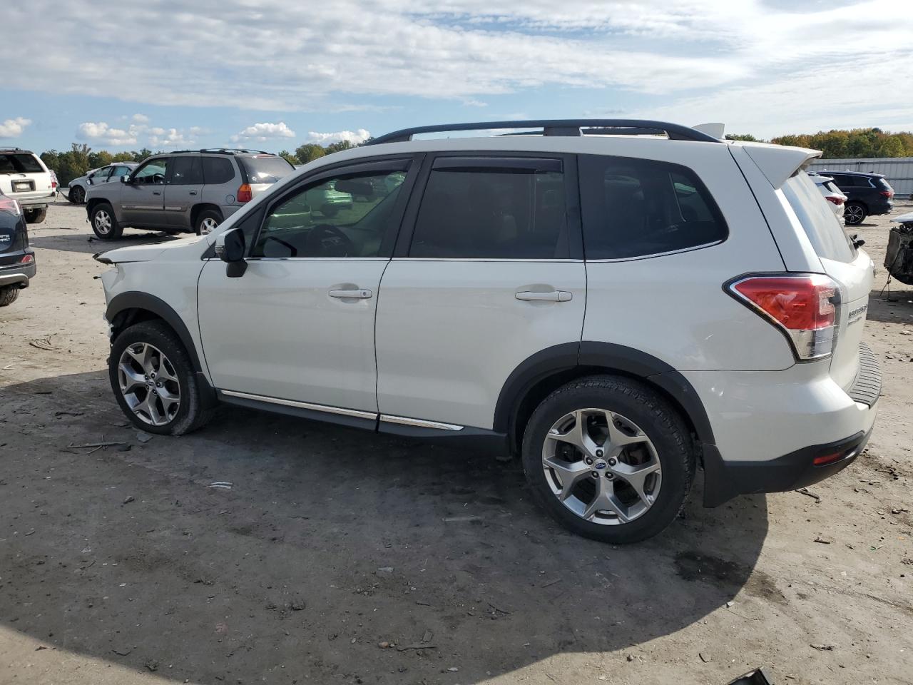 JF2SJAWC1HH538346 2017 Subaru Forester 2.5I Touring