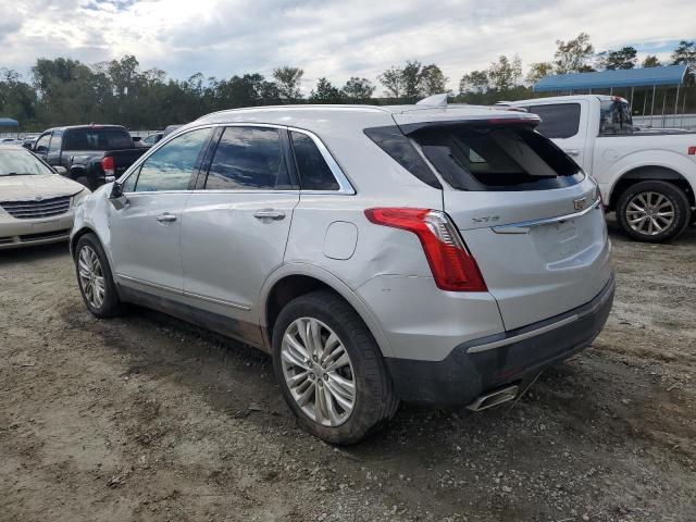  CADILLAC XT5 2018 Серебристый