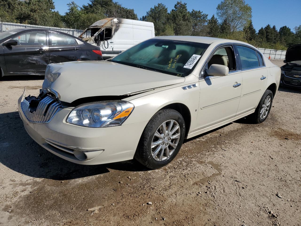 2010 Buick Lucerne - Image 1