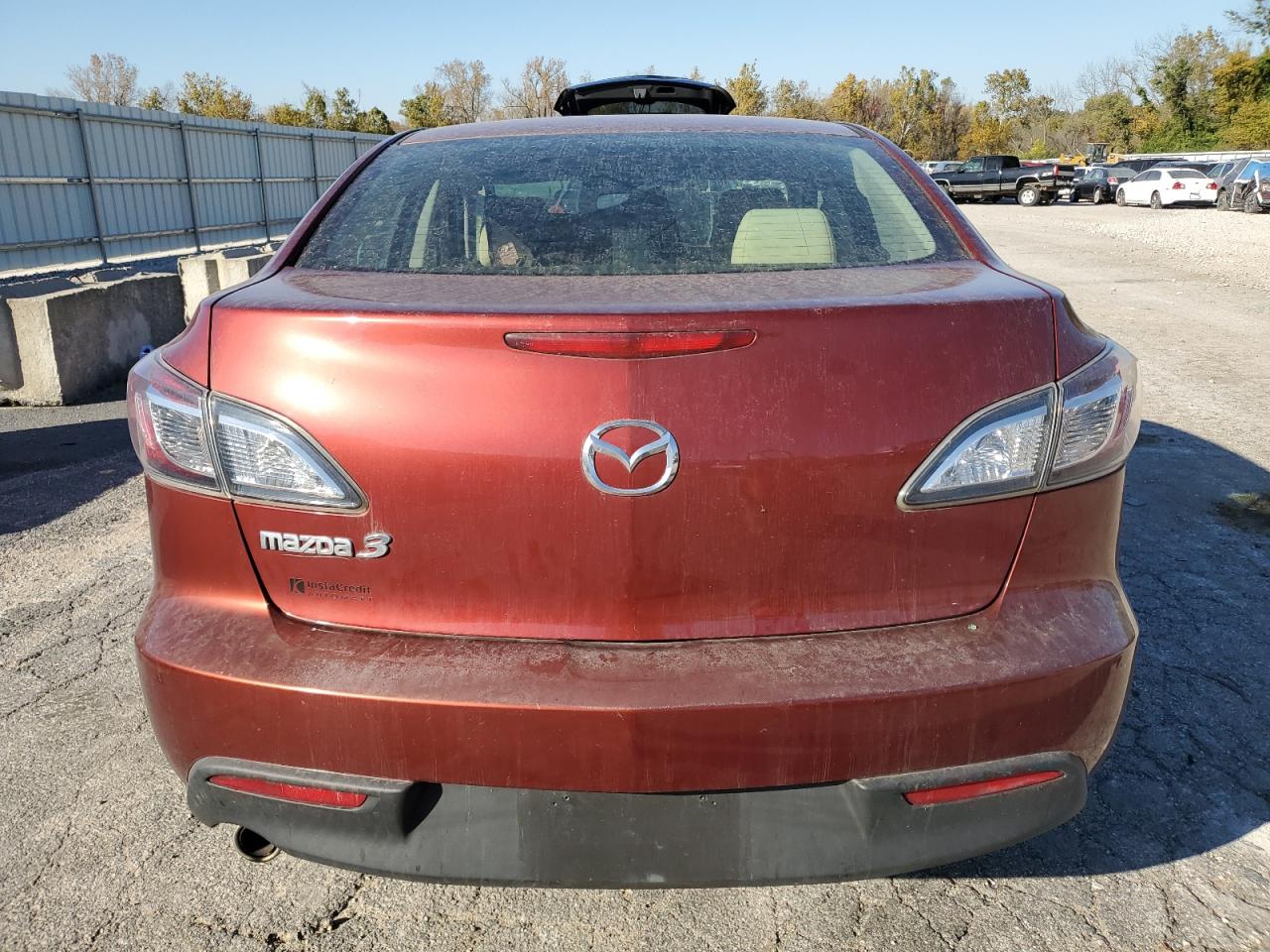 2011 Mazda 3 - Image 6