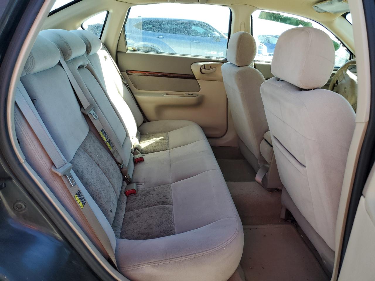 2004 Chevrolet Impala - Image 10