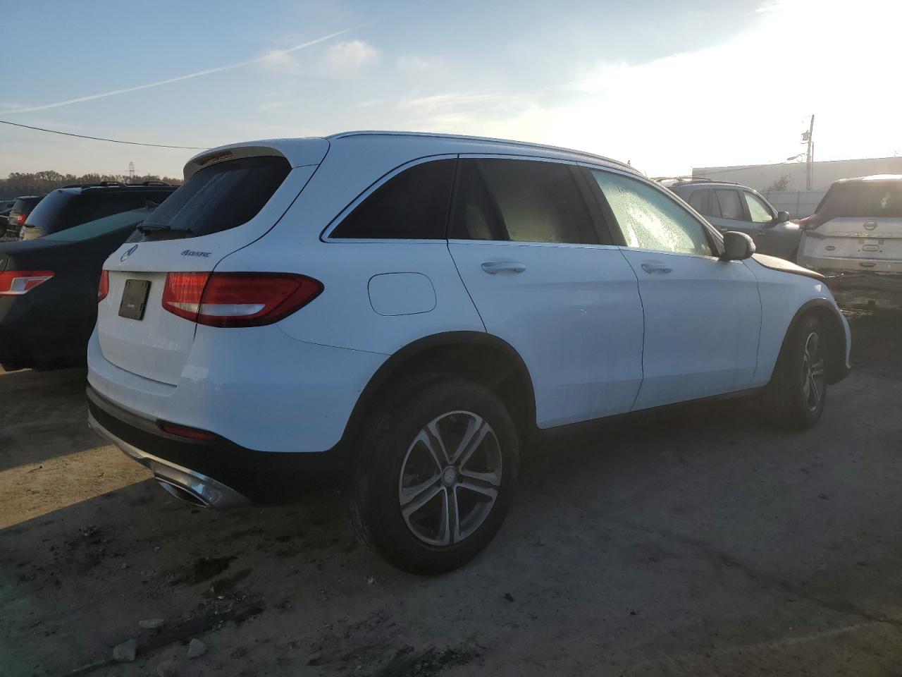 VIN WDC0G4KB1GF103446 2016 MERCEDES-BENZ GLC-CLASS no.3